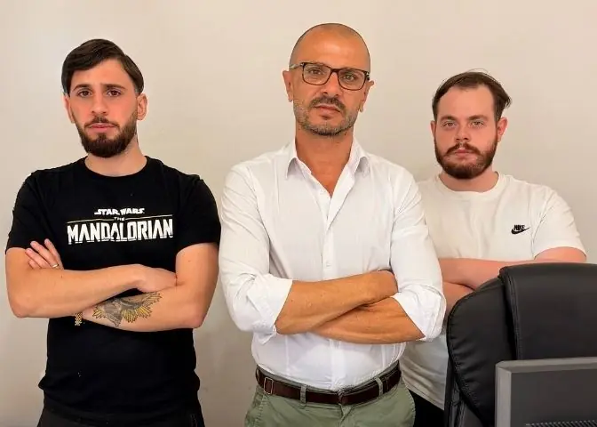 Il team di FLLAGG20 a lavoro sulla gestione Amazon